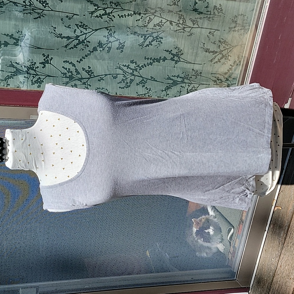 Light gray and black high low tank top